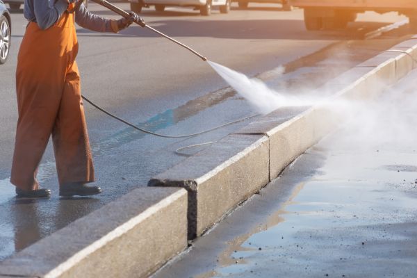 Commercial Concrete Cleaning in Fresno