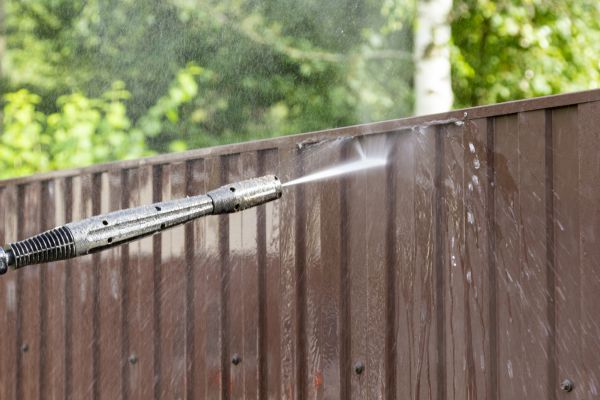 Cost of Vinyl Fence Cleaning in Fresno