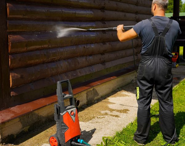 Cost of Log Home Pressure Washing in Fresno