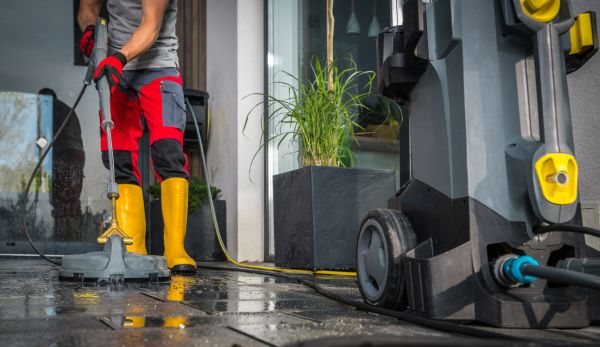 Commercial Pressure Cleaning in Fresno