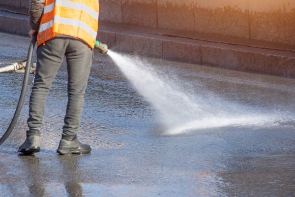 Cost of Asphalt Pressure Washing in Fresno