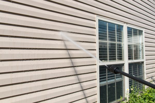 Cost of House Siding Washing in Fresno